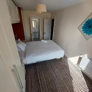 Apartment D13 Self Catering Townhouse
